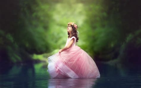 Free Download Little Princess Cute Girl In Pink Dress Hd Wallpapers