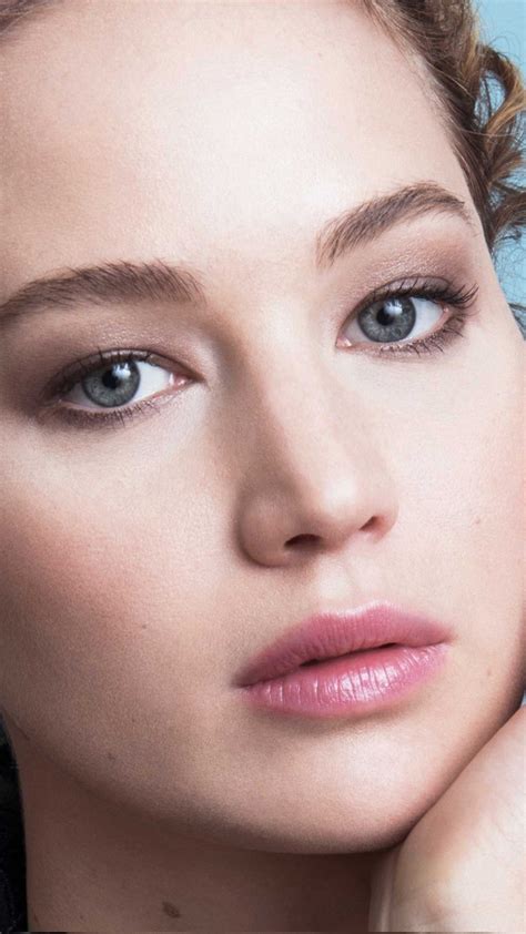 Download Jennifer Lawrence Beautiful Face 2018 720x1280 Wallpaper