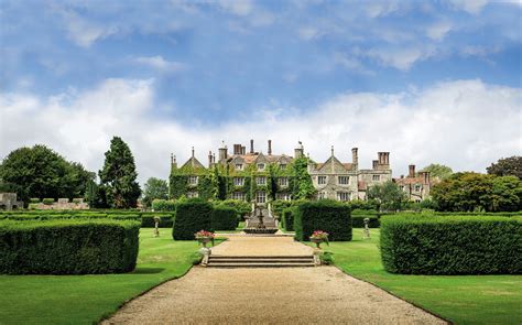 15 Best Country Houses Around The Uk To Visit For A Relaxing Break As