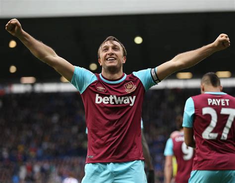 Mark noble was born in 1959 in the uk. Mark Noble | Who covered the most distance for each ...