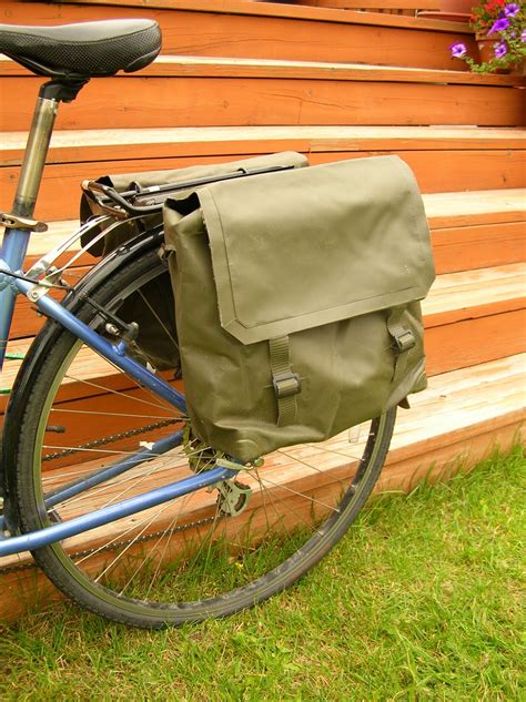 Rack systems, top boxes, panniers, roll bags and more to fit your honda, yamaha, suzuki, kawasaki, bmw, aprilia, triumph, kymco …any bike at all. Dipping Lily: Bike Panniers - DIY style