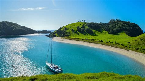 Bay of Islands New Zealand: The Ultimate Travel Guide - Traveladvo