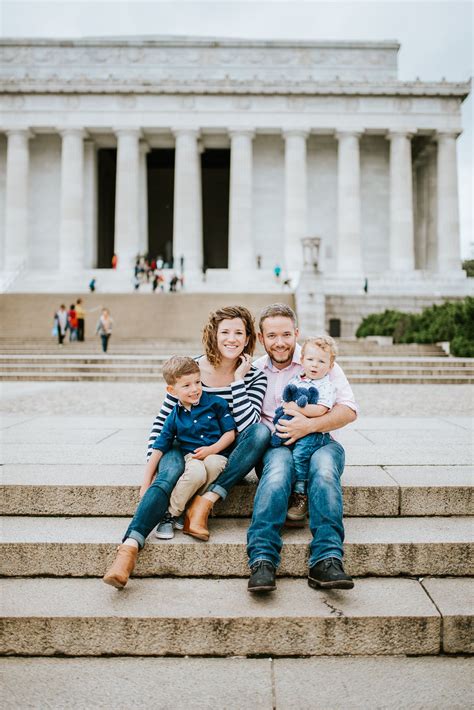 lifestyle family session. outdoor family session. Capital mall family session | Family ...