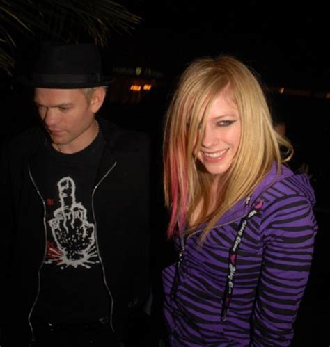 Blog Delateles Avril Lavigne Y Deryck Whibley Muestran Su Amor