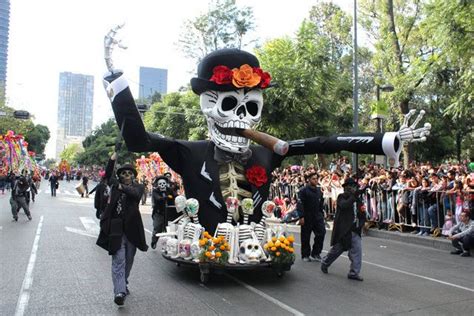 Mexico City Stages James Bond Inspired Day Of The Dead Parade Huffpost