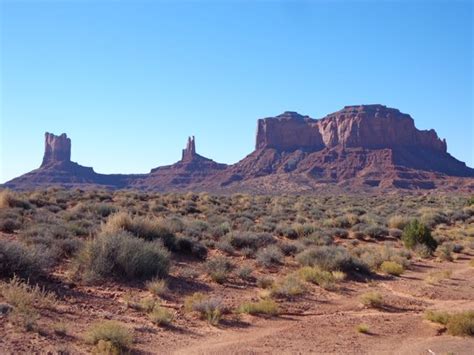 Podlinalong Transiting Navajo Territories From Bluff Ut To Zion