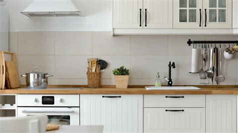 Mueble multiusos para cocina estilo minimalista. Decoración de cocinas de color blanco - Hogarmania