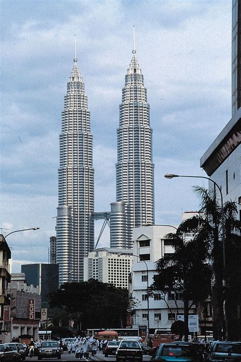 Petronas Twin Towers Architect Location Height And Facts Britannica