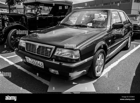 Lancia Thema Hi Res Stock Photography And Images Alamy
