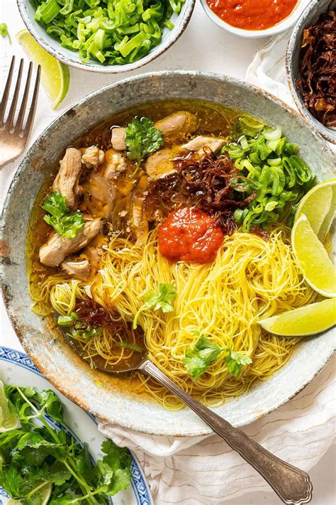 Lemongrass Ginger Chicken Soup With Turmeric Rice Noodles El Mundo Eats