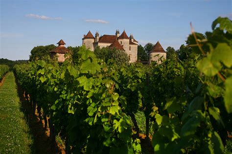 Ivory coast, also known as côte d'ivoire, officially the republic of côte d'ivoire, is a country located on the south coast of west africa.ivory coast's political capital is yamoussoukro in the centre of the country, while its economic capital and largest city is the port city of abidjan. Découvrez la gastronomie du Sud-Ouest en groupe - Cap ...