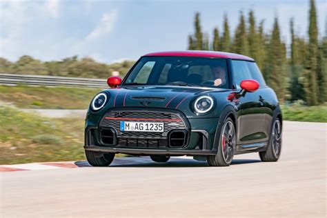 The Revised 2022 Mini Jcw In Detail Plus Photo Gallery Motoringfile