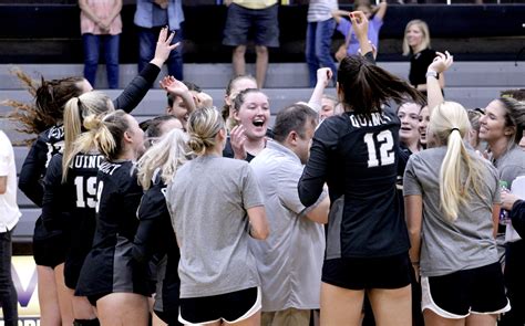 QU Volleyball Team Earns No Seed In Midwest Will Play Host To Regional Beginning Thursday