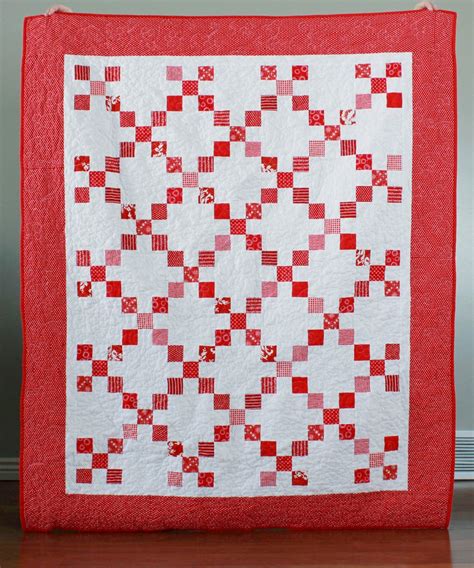 A Bright Corner An Irish Chain Quilt And Free Quilt Pattern