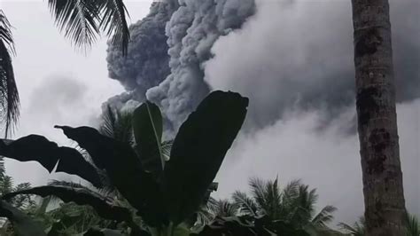 Bulusan Volcano Eruption In Philippines Youtube