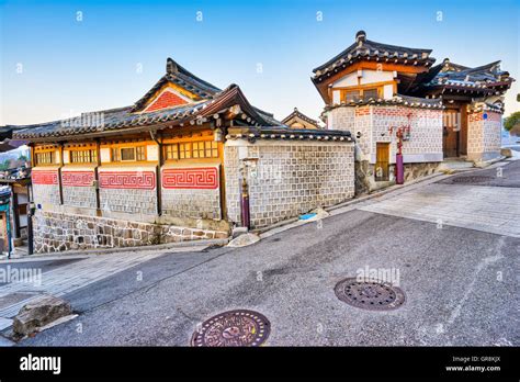 Bukchon Hanok The Old Village In Seoul South Korea Stock Photo Alamy