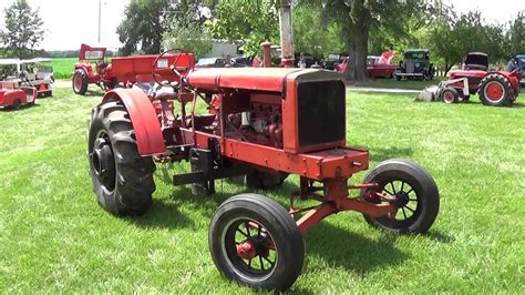 7514 Large Vintage Allis Chalmers Tractor Walkaround