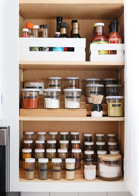 5 Tips To Easily Organize Your Spice Cabinet — Sunny Circle Studio