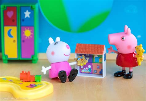 Hang Out With Peppa Pig And Suzy In The Playdate Fun With Suzy Sheep