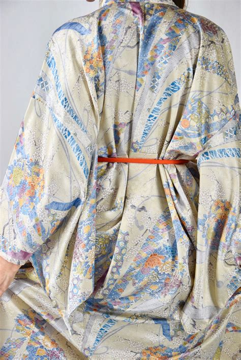 luxurious japanese vintage kimono high quality very classy kimono with obijime belt cleaned