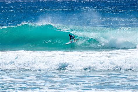 Surf Surfista Océano Mar Agua Ola Playa Deporte Tabla De Surf