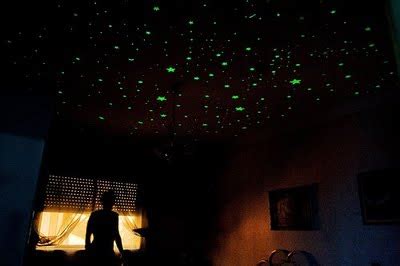 Break up the monotony of a typical glow in the dark stars ceiling by sprinkling stars of all sizes throughout your sky. The Curious Crow: Fred Sanford, Eat Your Heart Out!