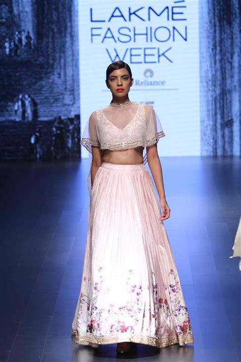 ridhi mehra at lakmé fashion week winter festive 2016 vogue india