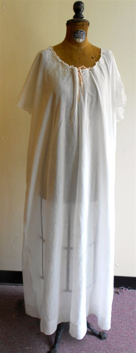 1915 46 Chest White Batiste Cotton Nightgown