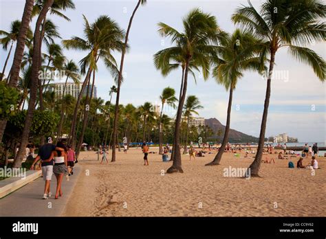 Honolulu High Resolution Stock Photography And Images Alamy