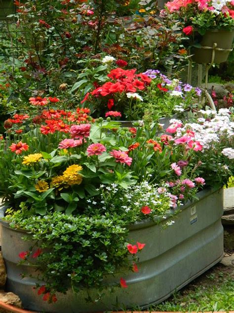 A Country Garden Like No Other Whats Ur Home Story Garden Troughs