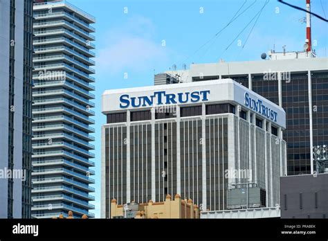 Suntrust Bank Hi Res Stock Photography And Images Alamy
