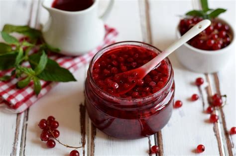 What To Do With Red Currants Recipes And Growing Tips