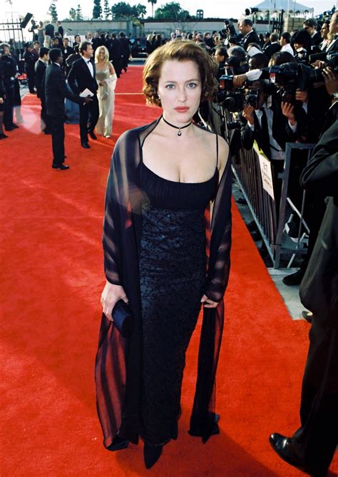 Gillian Anderson Style And Red Carpet Pictures Glamour