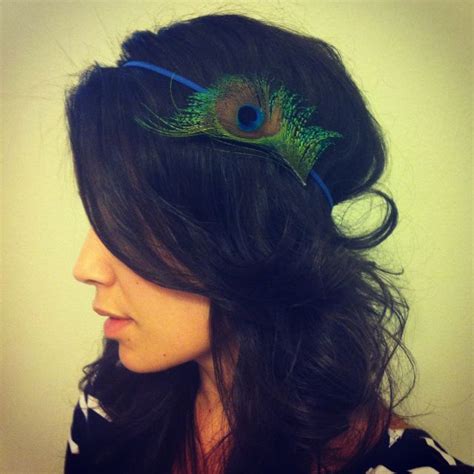 It is very difficult for me to find headbands that stay on my head, hold my hair, and don't give me headaches. Hippie peacock. Just a little DIY headband. :) | Diy headband, Diy fashion, Hippie headbands