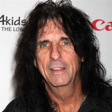 Alice cooper and lou reed shared a relationship of mutual respect and friendship over the years. Alice Cooper will weitertouren | InTouch