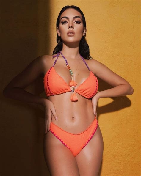 georgina rodríguez está lista para el verano y lo demuestra posando en bikini ibero show
