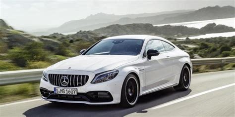 It's available in three body styles and offers powerful engine options, decent gas mileage, and a smooth. AMG frischt Power-Versionen der Mercedes C-Klasse auf
