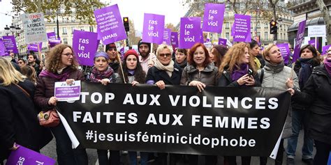 Des Gilets Violets Pour Protester Contre Les Violences Conjugales