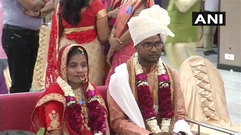 Surat 23 Tribal Couples Tied Knot At A Mass Marriage Function Organised By Cultural Society For