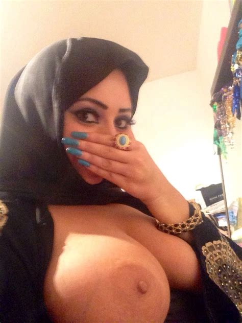 So Many Big Asses Under Those Burqas Pt1 Shesfreaky