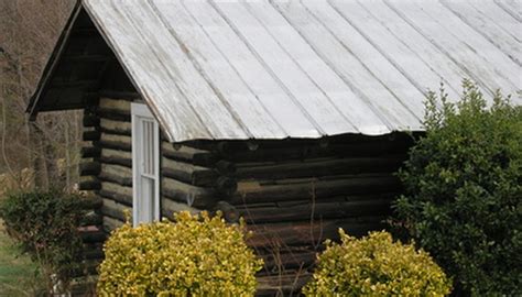 Building a cabin yourself is much more economical than buying a prefab storage shed. How to Build Your Own Small Cabin | Our Pastimes