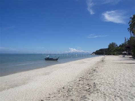 The capital of penang, george town is one of two malaysian cities on unesco's world heritage list, having conserved its malaysian artists louise low, tang yeok khang and louis gan, together with. Batu Ferringhi Strand, Penang, Malaysia Arkivfoto - Bild ...