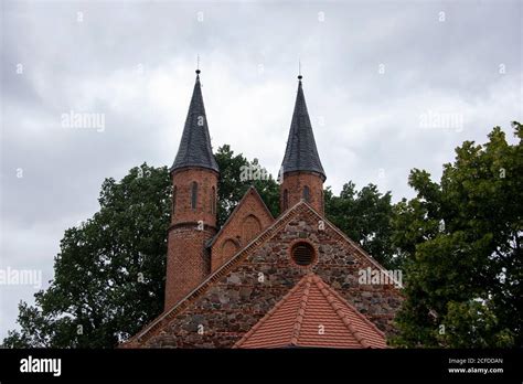 Neo Gothic Structure Hi Res Stock Photography And Images Alamy