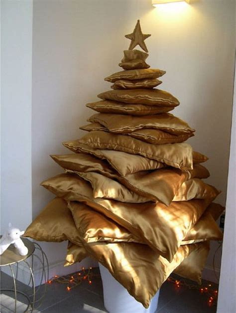 30 Creative Christmas Tree Decorating Ideas 2023