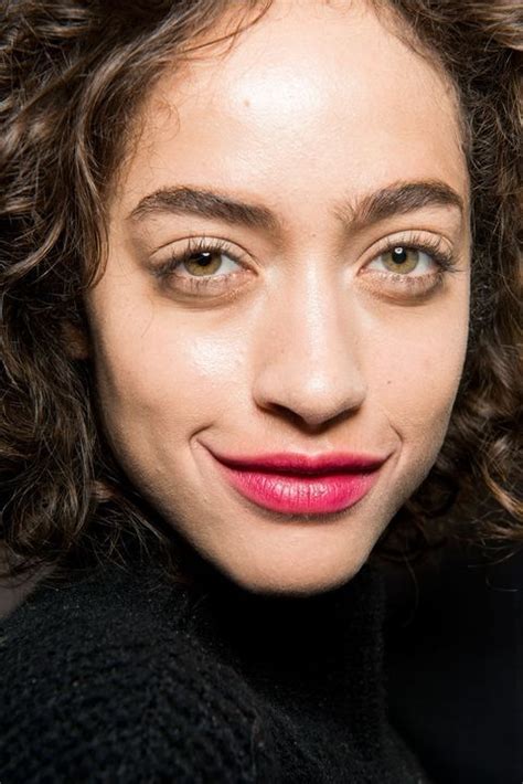 Every Makeup Look You Need To See From The Fall Shows Fall Makeup Trend Fall Makeup