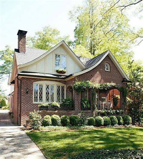 Pin By Mandy On Aunty Maisies Quaint Cottage Brick Exterior House