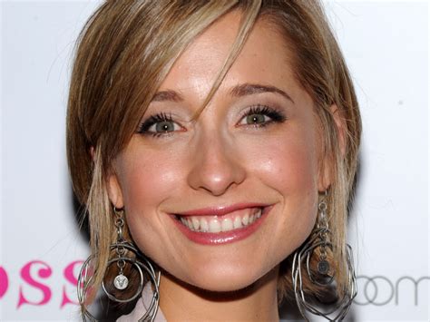 Smallvilles Allison Mack Reportedly Linked To Alleged Sex Cult