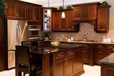 I am thinking about restaining my kitchen cabinets. how to restaining kitchen cabinets Restaining Kitchen ...
