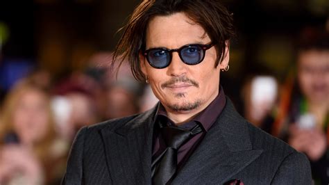 Johnny depp is an american actor, producer and musician who has appeared in films, television series and video games. Johnny Depp: Iconic Eyeglasses for a Bohemian Charm
