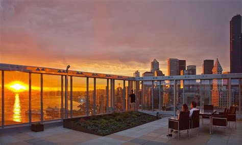 The Wave: Luxury Apartments in Downtown Seattle, WA